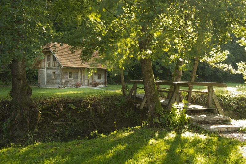 Domacija Seruga Vila Novo Mesto Exterior foto